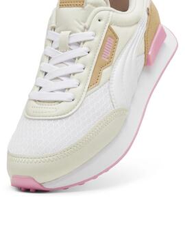 Zapatillas puma future rider beige rosa de mujer.