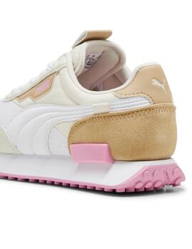 Zapatillas puma future rider beige rosa de mujer.