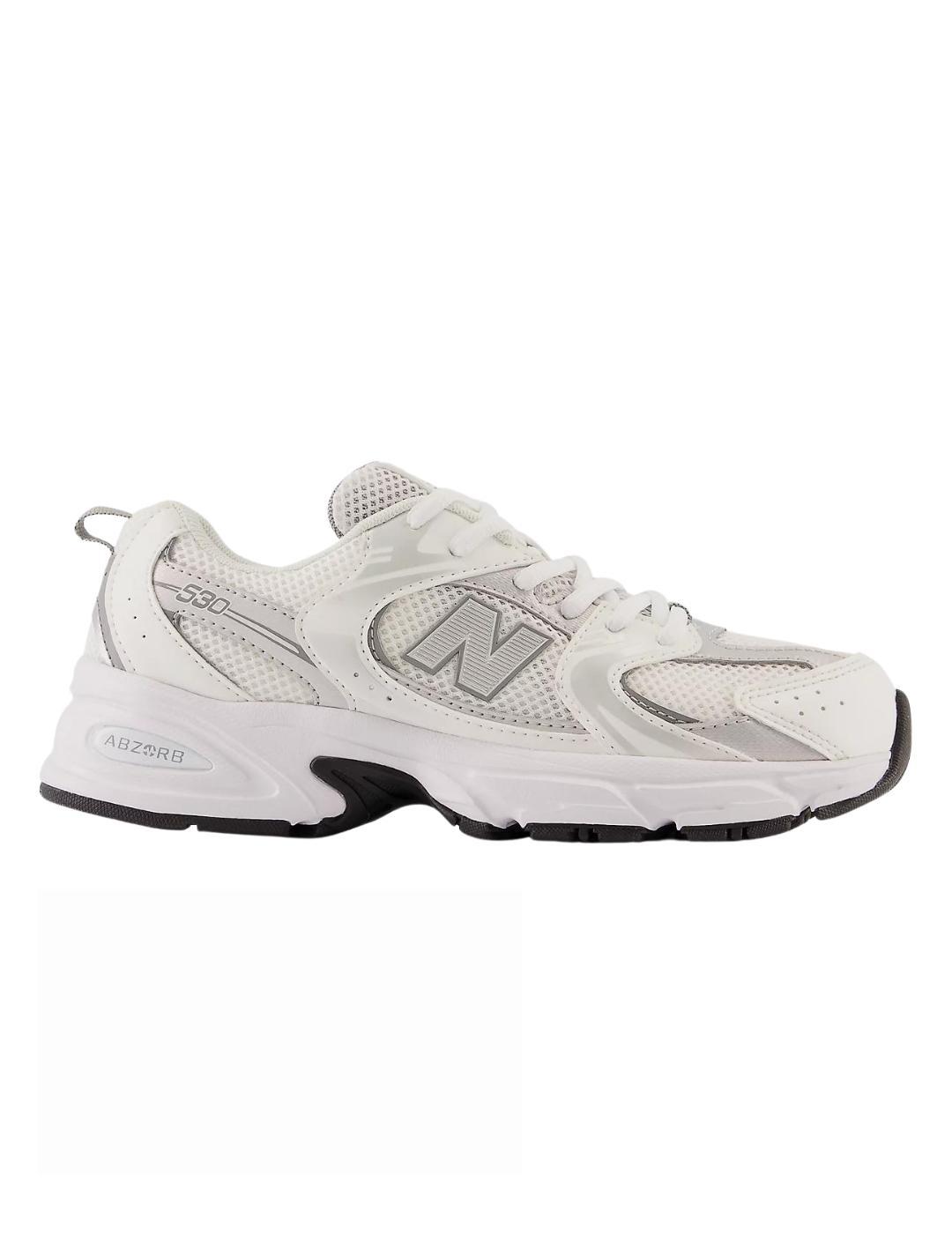 Zapatillas new balance gr530ad blanco roto plata de niño.