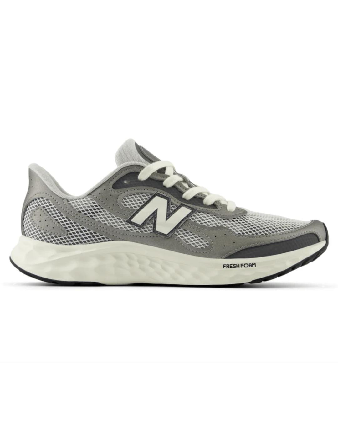 Zapatillas new balance fresh foam arishi v4 gris de hombre.