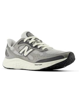 Zapatillas new balance fresh foam arishi v4 gris de hombre.