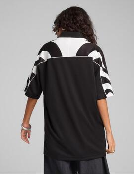 Camiseta puma relaxed football negro de mujer.