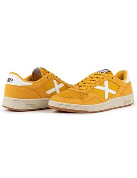 Zapatillas munich arrow 71 mostaza de hombre.