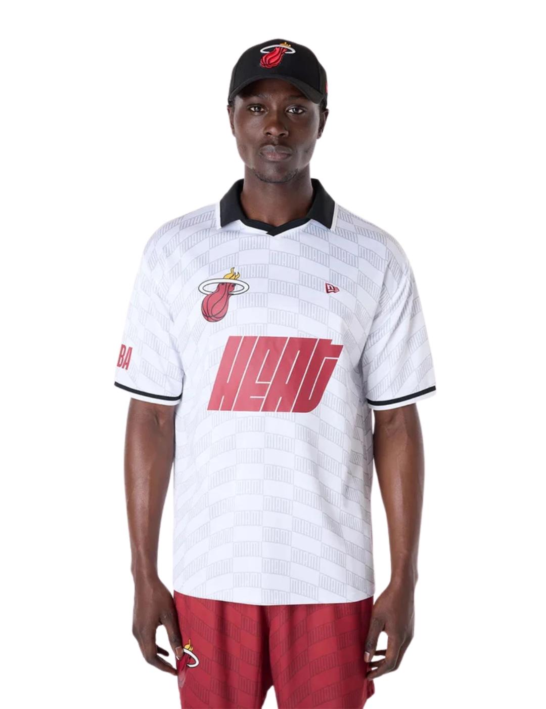 Camiseta new era Miami heat soccer oversized blanco hombre.